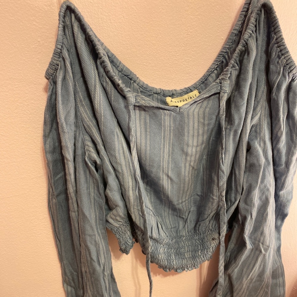 Aeropostale Log Sleeve Crop Top